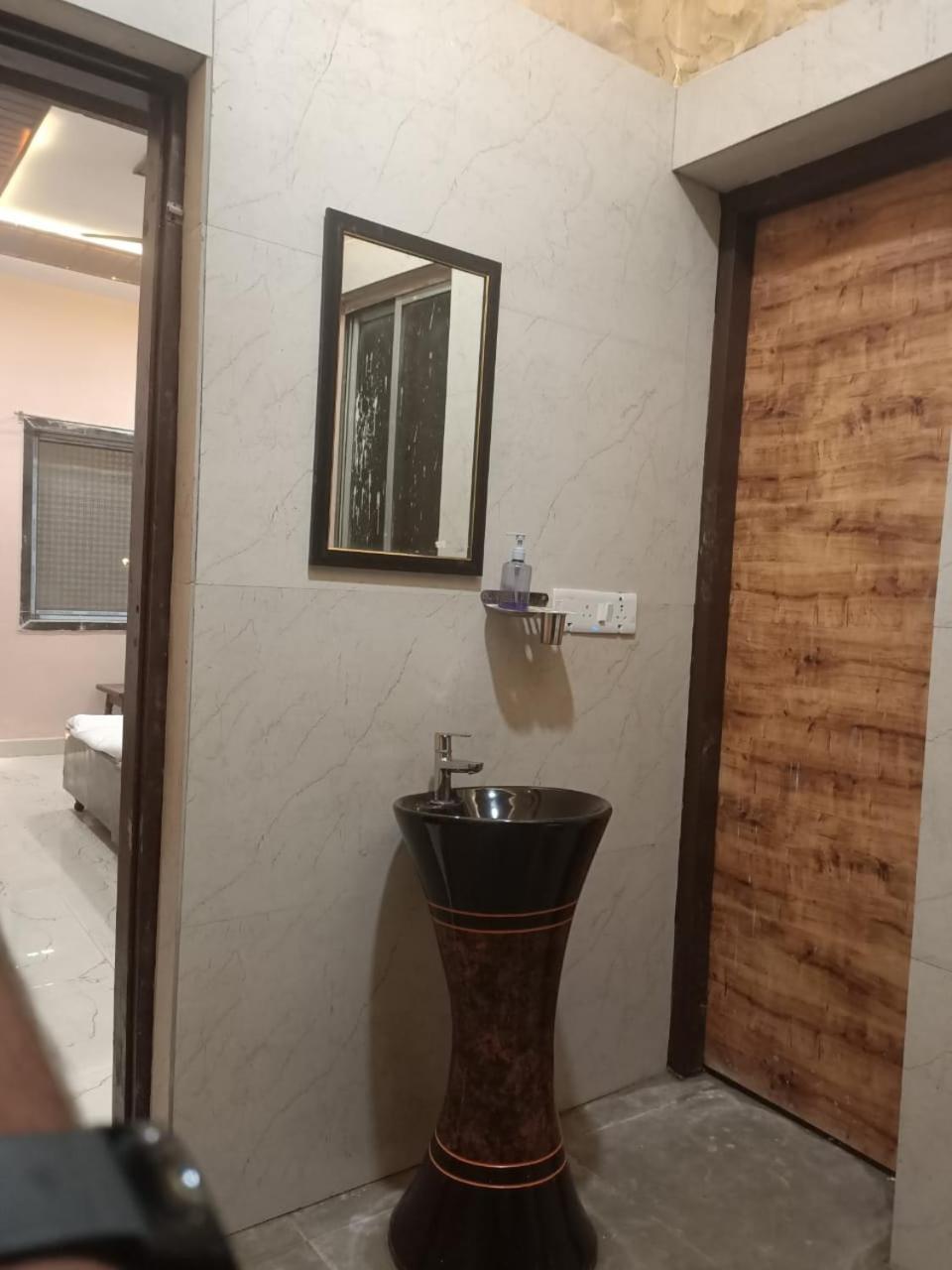 Radhe Krishna Villa Dhanwar Exterior photo